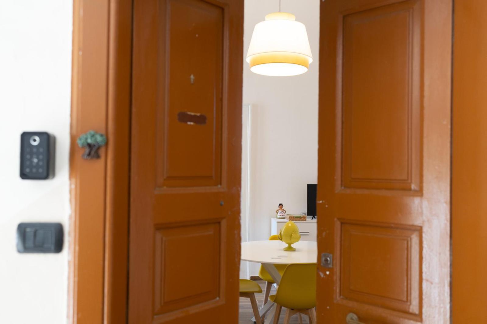 Palazzo Manzoni Apartments Bari Pokoj fotografie